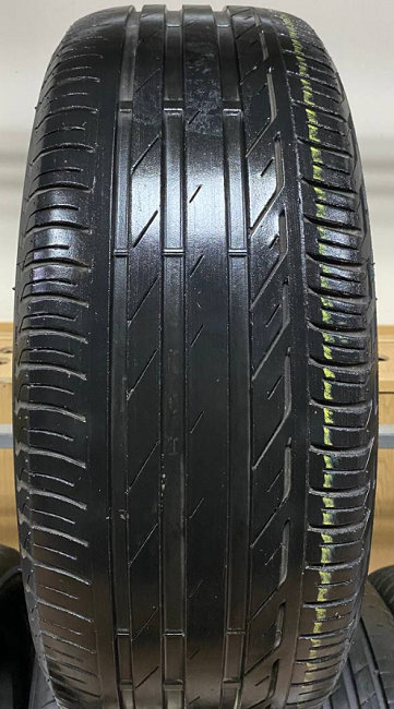 Bridgestone TURANZA T-001